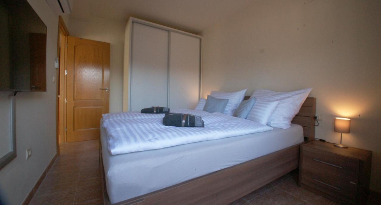 Apartment Vista Del Castillo เบเลซ เด เบเนาดาญา ภายนอก รูปภาพ