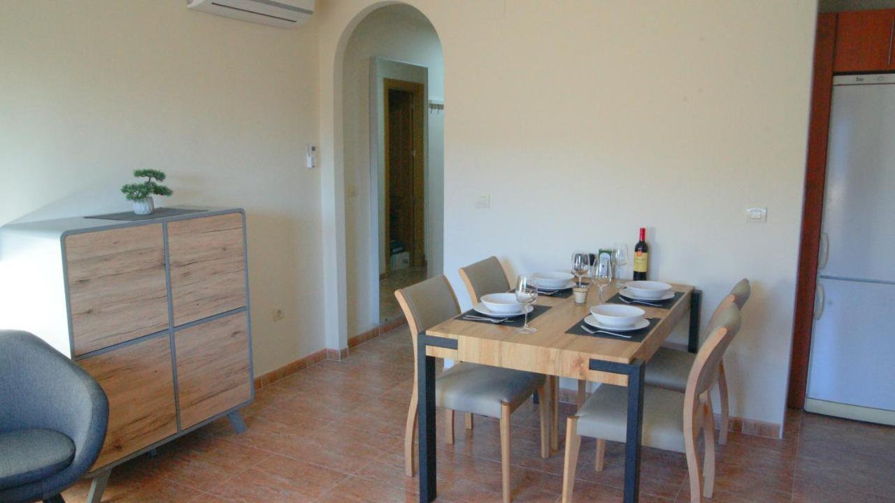 Apartment Vista Del Castillo เบเลซ เด เบเนาดาญา ภายนอก รูปภาพ